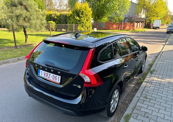 Volvo V60 cena 33900 przebieg: 246000, rok produkcji 2012 z Oborniki Śląskie małe 326